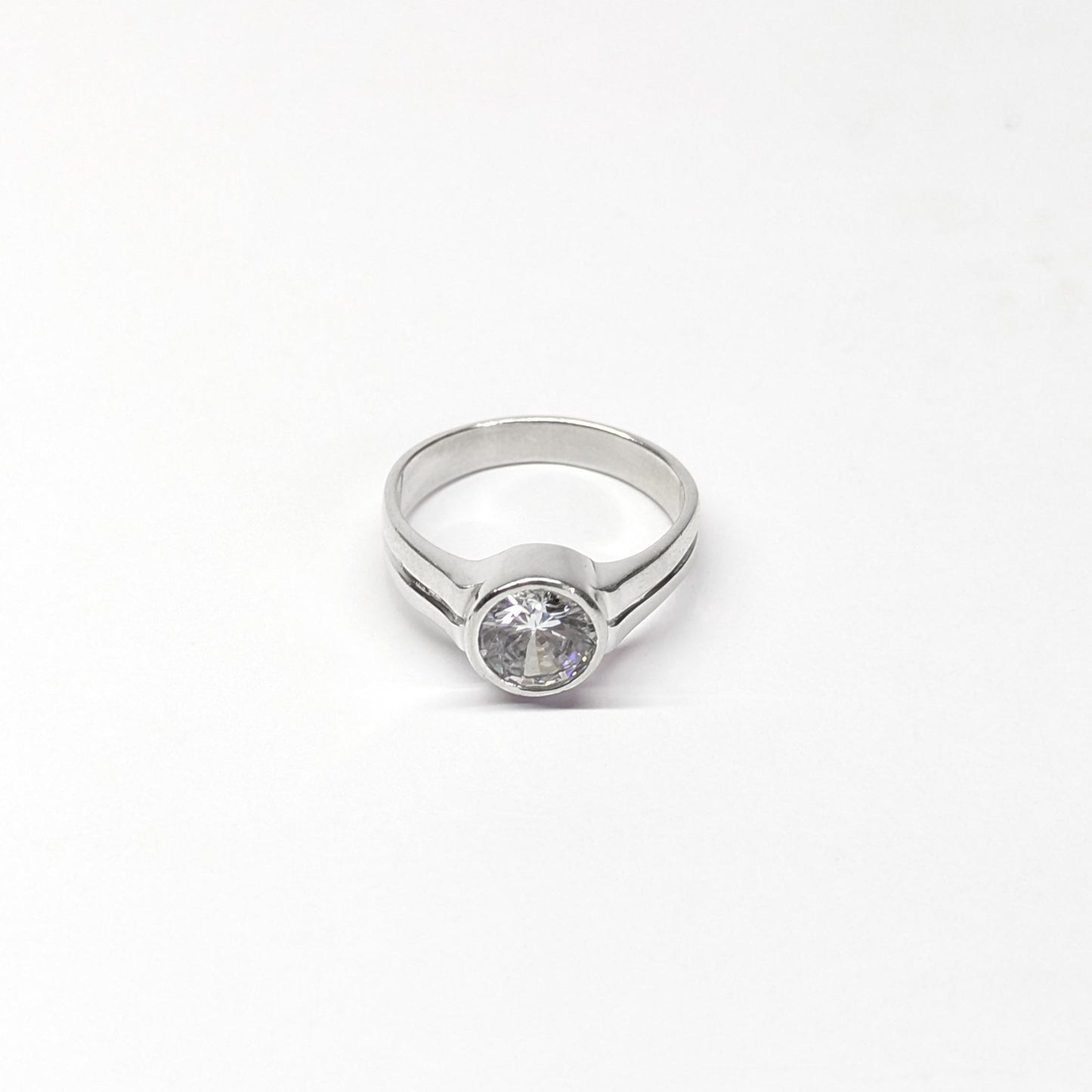 Horizon Diamond Ring