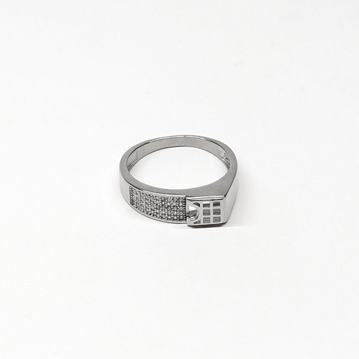 Monolith Ring