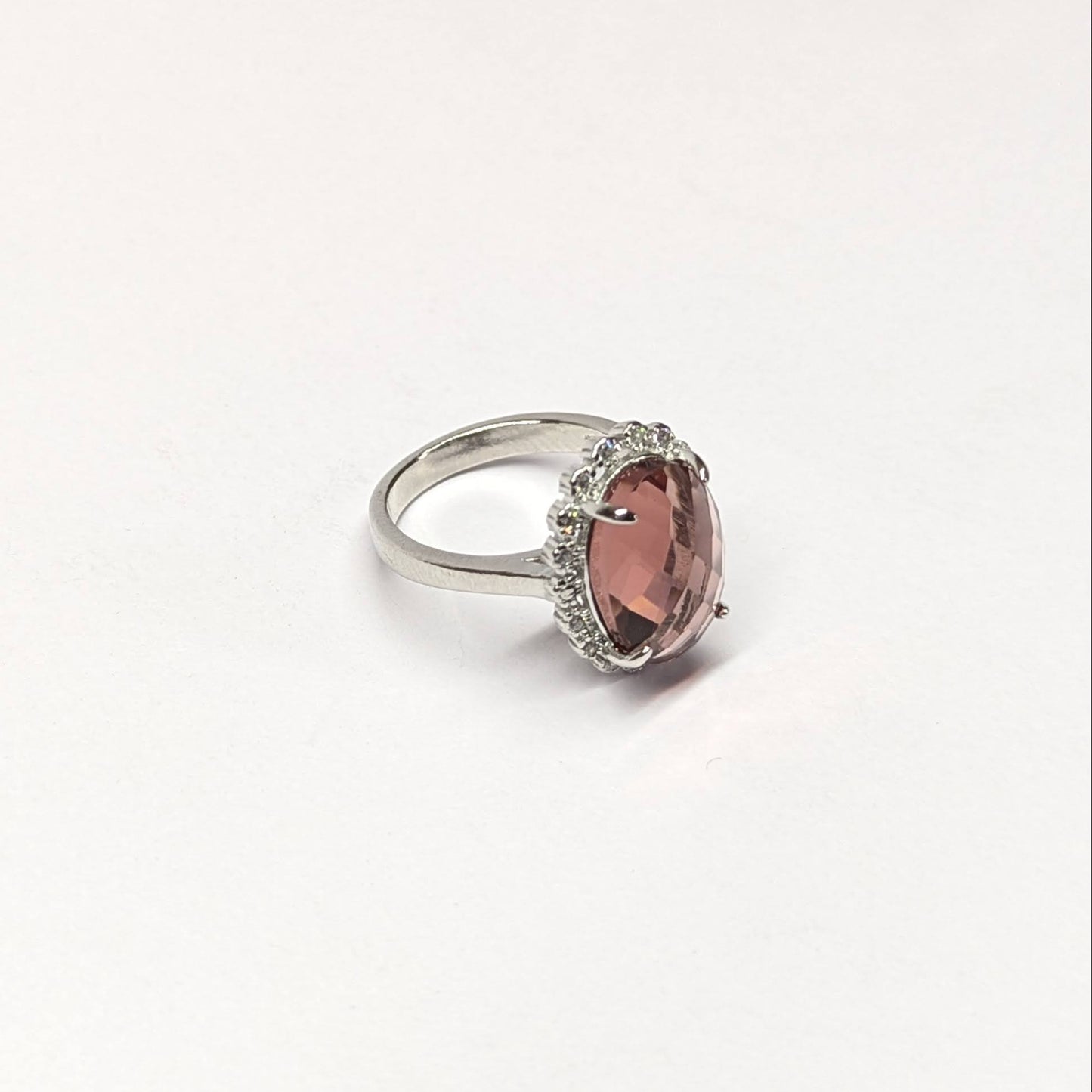 Amaris Oval Ring