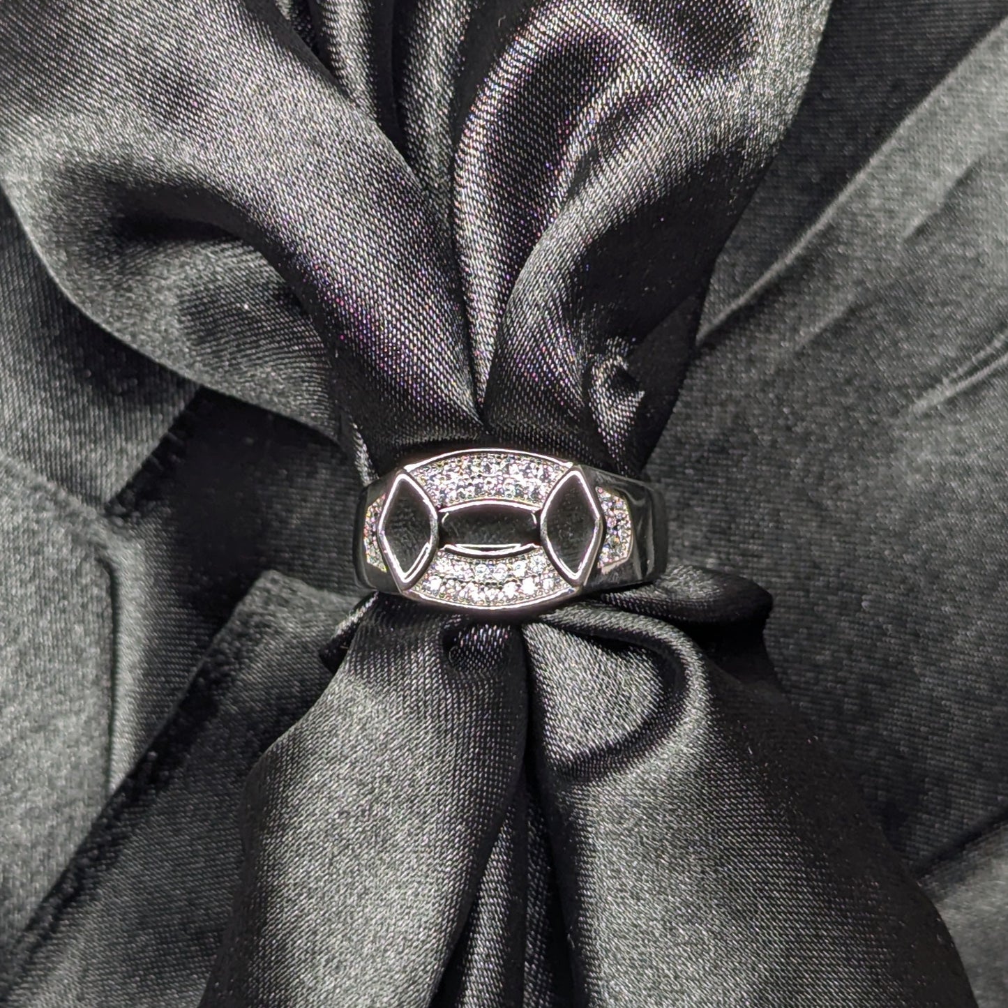 Obsidian Knot