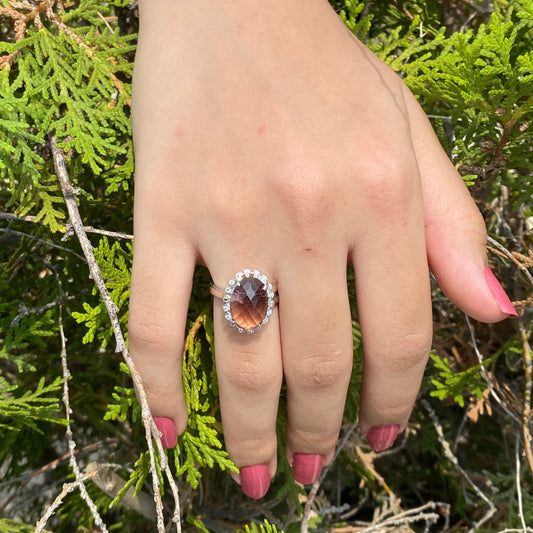 Amaris Oval Ring