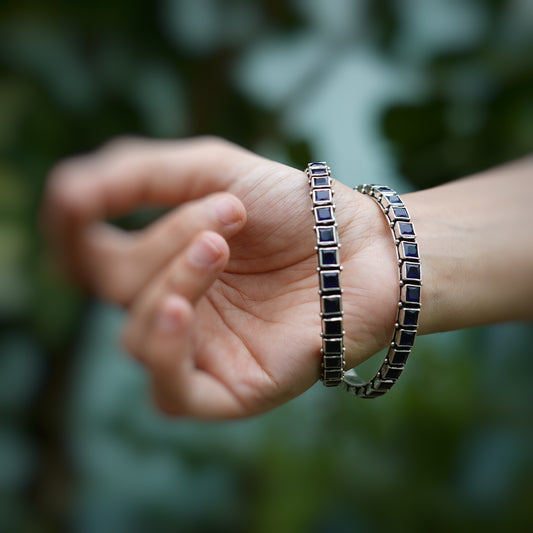 Neel Ratri Bangles